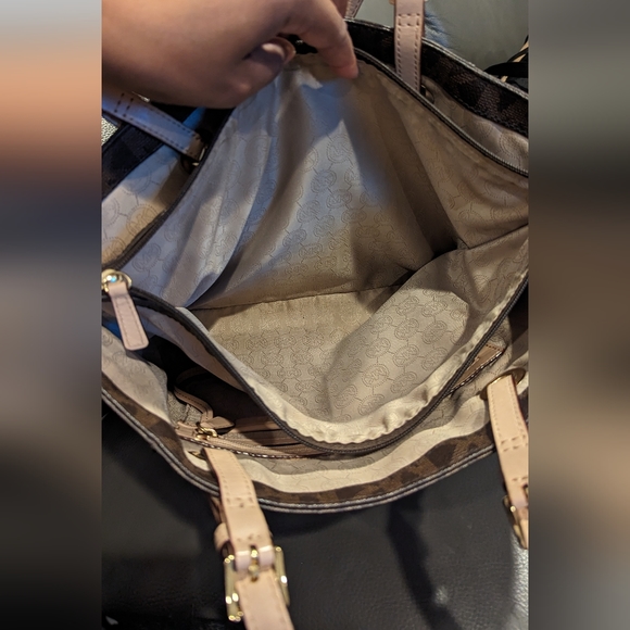 MK Tote Bag - Picture 4 of 10